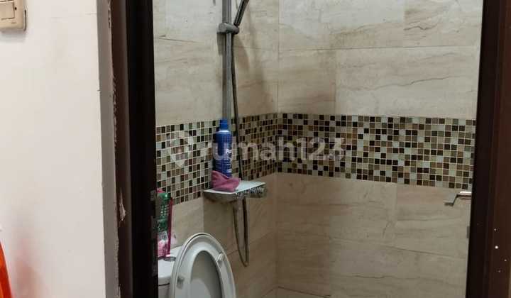 2-Storey House Near MRT Station and Aeon Mall in Jagakarsa 2