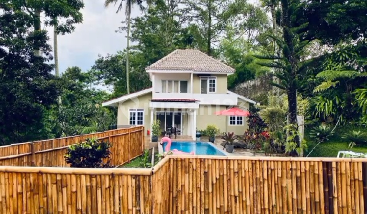 Beautiful, Clean, and Spacious Villa for Sale in Puncak