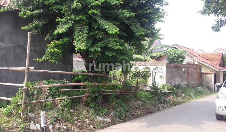 Land Plot for Sale Behind University of Indonesia with 2 Shop Houses Bonus Land Plot for Sale Behind University of Indonesia with 2 Shop Houses Bonus