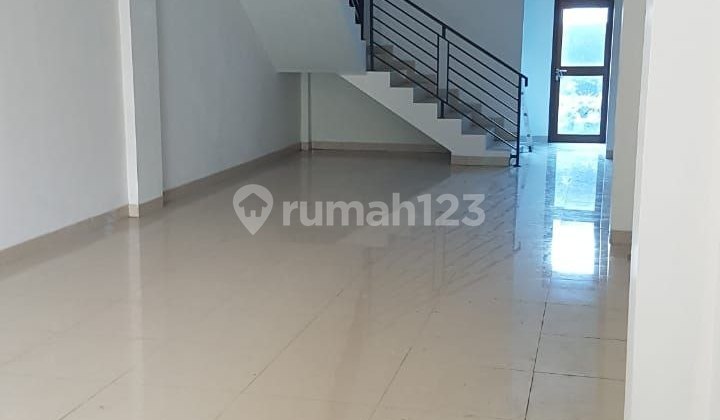 For Rent: Shophouse on Siliwangi Street, Bogor, with Very Strategic Access and Located on Bogor's Protocol Road. 2