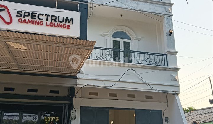 For Rent Shop House on Jalan Juanda Depok Strategic Area For Rent Shop House on Jalan Juanda Depok Strategic Area