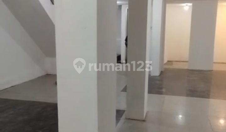 For Rent: Shop House on Proklamasi Street, East Depok, with Strategic Access Surrounded by Densely Populated Residential Areas 2