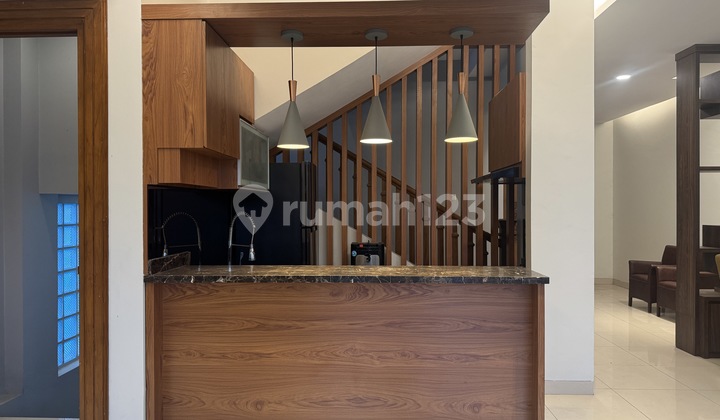 Exclusive &amp; Serene Residence in the Heart of the City (Gunung Balong Residence) 2