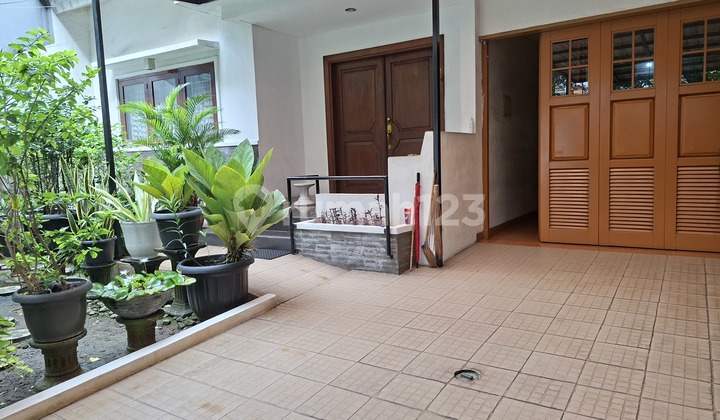 White Ivory North Grand House for Sale 2