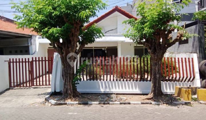 Rumah Darmo Permai Selatan Strategis