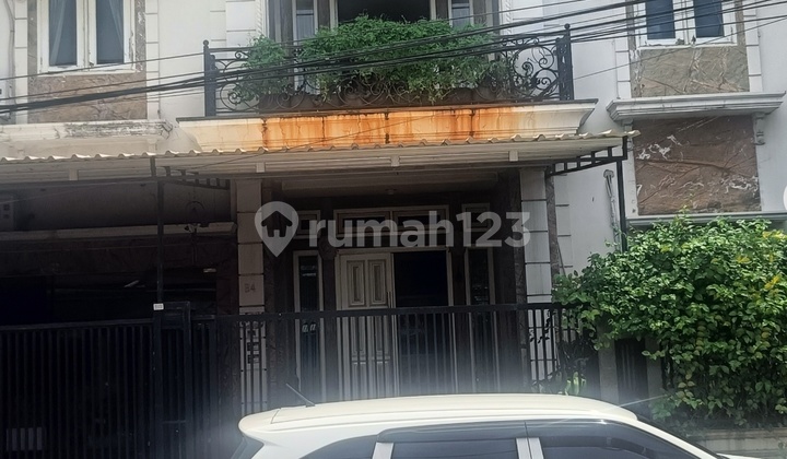 Rumah, 2 Lantai, di Kelapa Gading,