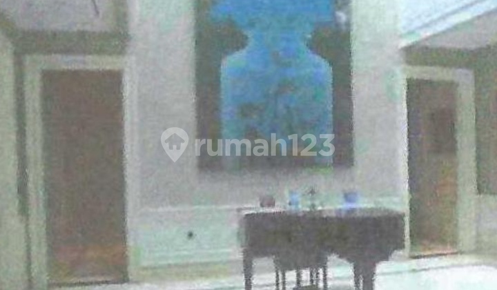 For Sale Luxury House Lot 754m2 in Menteng 2