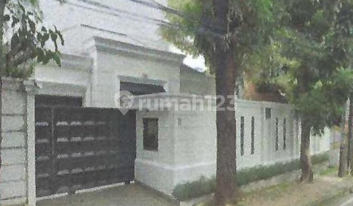 For Sale Luxury House Lot 754m2 in Menteng