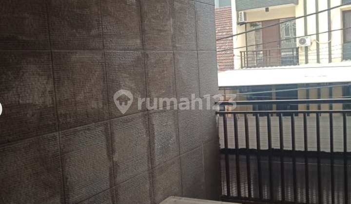 Rumah, SHM, di Kelapa Gading, 2