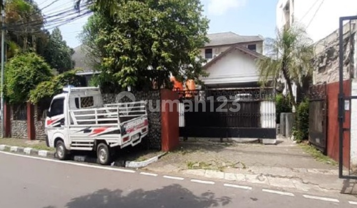 Rumah, SHM, di Menteng, 2