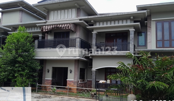 Rumah, 1 Lantai, SHM, di Ciracas,