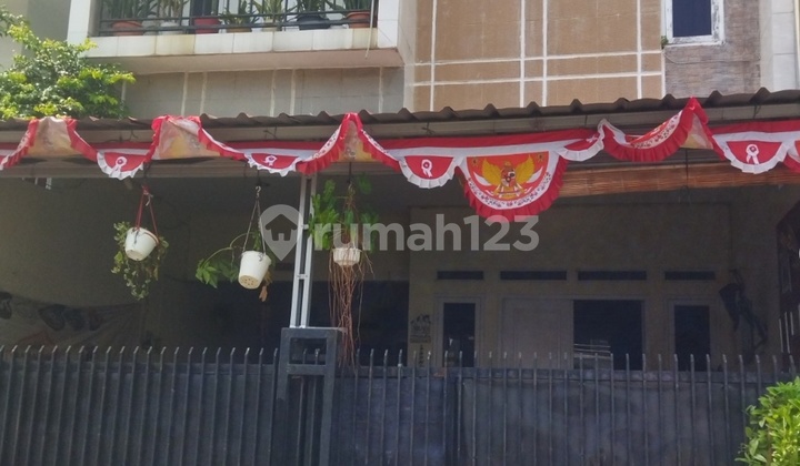 Rumah, 2 Lantai, SHM, di Koja Rumah, 2 Lantai, SHM, di Koja