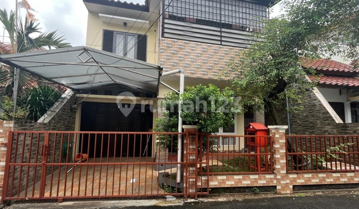 Di Rumah Strategis SHM di Kramat Jati