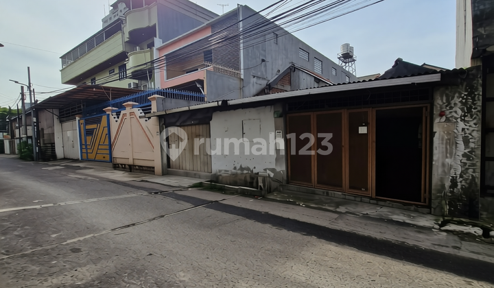 Dijual Rumah Hitung Tanah di Gang Petasan. Penjaringan, Jakarta Utara Dijual Rumah Hitung Tanah di Gang Petasan. Penjaringan, Jakarta Utara