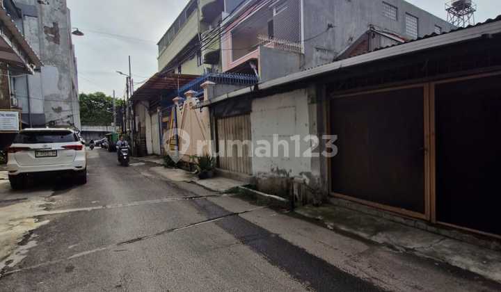 Dijual Rumah Hitung Tanah di Gang Petasan. Penjaringan, Jakarta Utara Dijual Rumah Hitung Tanah di Gang Petasan. Penjaringan, Jakarta Utara