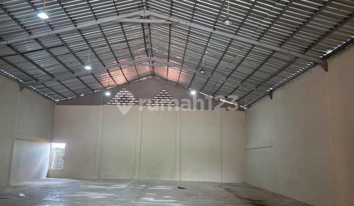 Ready to Occupy, Warehouse, in Ciakar