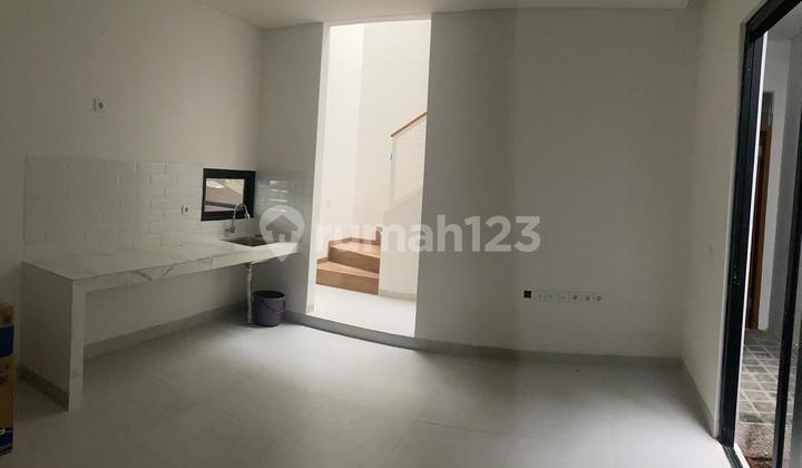 Ready to Occupy, House, 2 Floors, Freehold Certificate, Near KRL Station