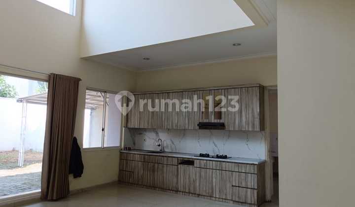 Dekat Akses Tol, Rumah, 2 Lantai, SHM, Siap Huni 2