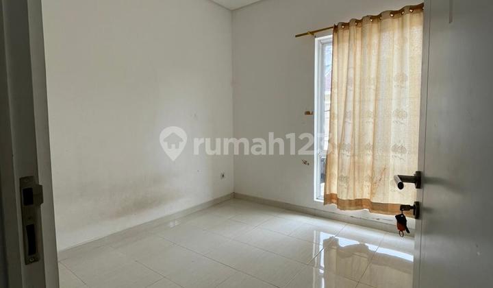 Rumah, 2 Lantai, Siap Huni, di Paradise Serpong City 2