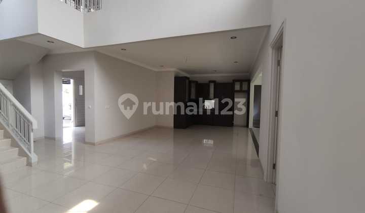 Siap Huni, Rumah, 2 Lantai, Dekat Akses Tol, di Cluster Onyx 2