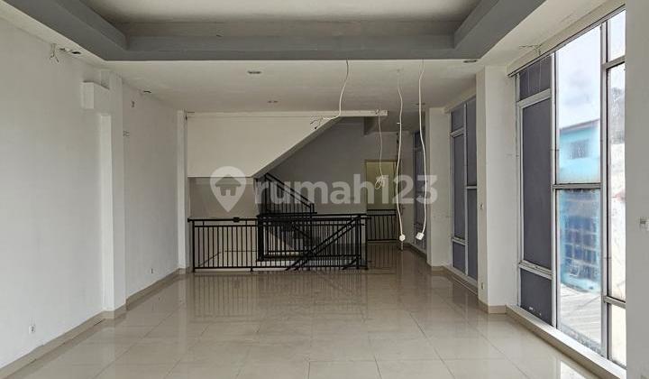 Ready to Occupy, Shop House, 3 Floors, in Kebayoran Lama 2