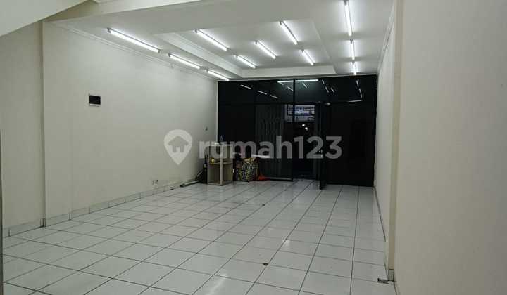 Ready to Occupied, Shop House, 2 Floors, in Kota Wisata Ready to Occupied, Shop House, 2 Floors, in Kota Wisata