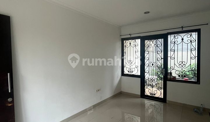 Siap Huni, Rumah, 2 Lantai, SHM, di Serpong Park