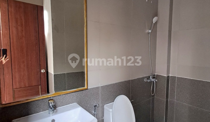 Studio Loft, 4 Floors, PPJB, Ready to Occupy, at Iconix 2