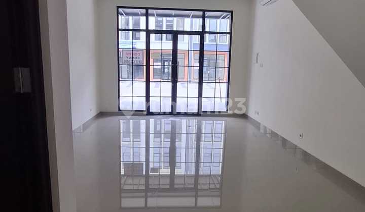 Ready to Occupy, Shophouse, 2.5 Floors, in The Hudson