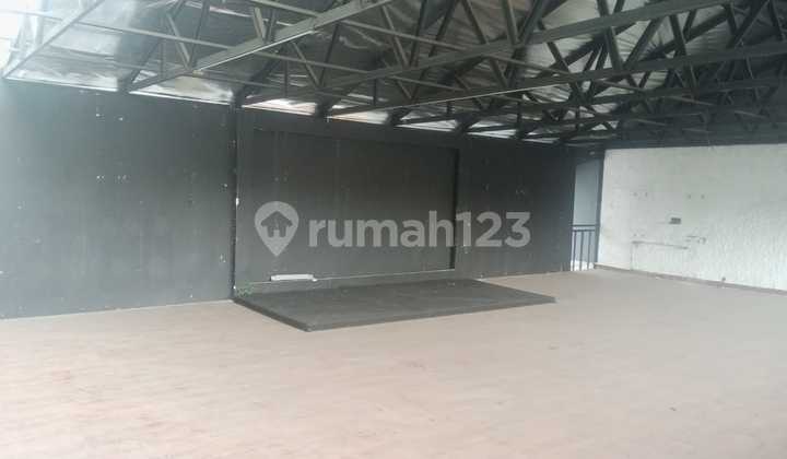 Ready to Occupy, 3 Units of Shop Houses, 2 Floors, in Banjar Wijaya