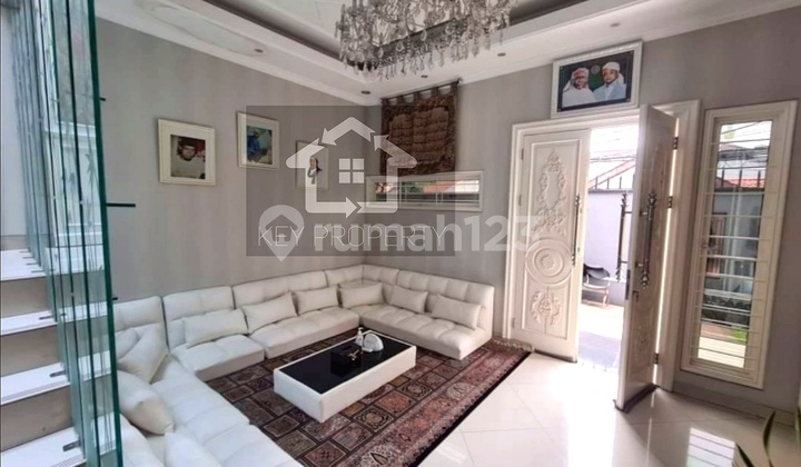 Rumah Berkonsep 2 Lantai Minimalis Siap Huni di Jual di Kemanggisan Palmerah Dekat Pintu Tol Jakarta Barat