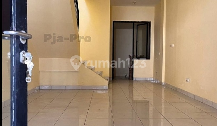 2-Story Shophouse Ready to Occupy for Sale in Legenda Wisata Near Nagrak Toll Gate, Kotawisata 2