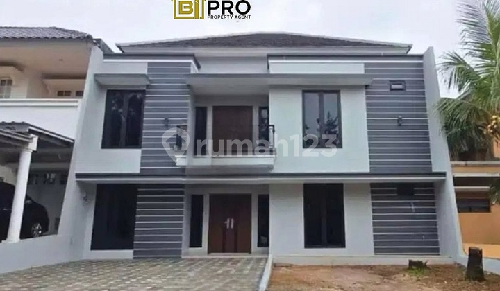 Dekat Akses Tol Rumah Dua Lantai Dijual di Kotawisata Cibubur