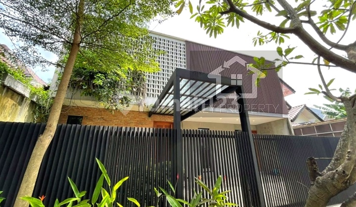 Dijual Rumah Modern 2 Lantai di Lebak Bulus Dekat LRT MRT