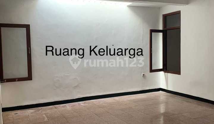 Flood-Free, House, Freehold Title, in Strategic Pulo Gadung 2