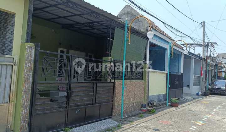 For Sale House in Mandiri Residence Housing Complex Block E17, Sidomukti Village, Kebomas, Gresik. 2