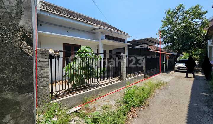 Di Jual Rumah, di Kelurahan Taman Madiun