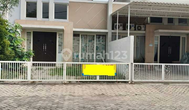 For Sale House in Taman Wisata Regency Residential Complex Block H 1-12A, Gadung Village, Driyorejo, Gresik