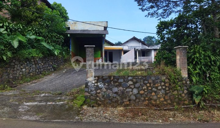 Di Jual Rumah, di Kelurahan Wonosalam Jombang 2