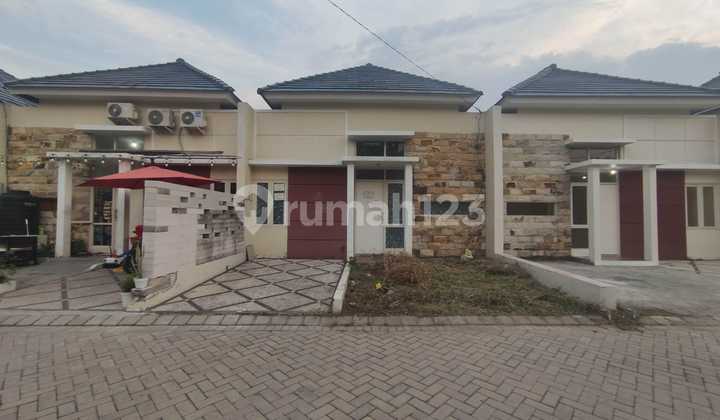 Di Jual Rumah,Di Perum Grand Kedamean Regency Blok Bb No 10 Desa Sidoraharjo Kedamean Gresik