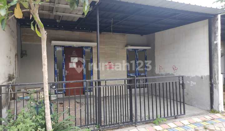 Di Jual Rumah di Perum Kedamean Regency Blok Dr No 06 Kel. : Slempit Kec. : Kedamean Kab : Gresik