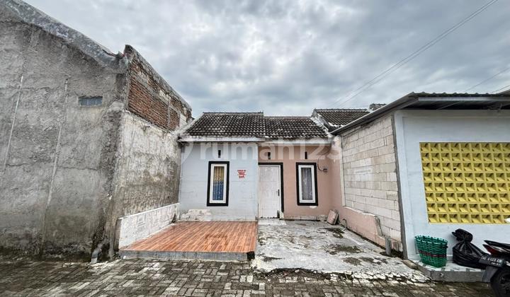 For Sale House, In The Jiwan Residence Housing Complex Blok D-04 Village: Jiwan Sub-district: Jiwan Regency: Madiun