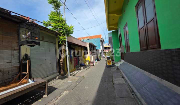 For Sale House, On: Wonosari St., Sub-District: Wonokusumo, District: Semampir, Regency: Surabaya