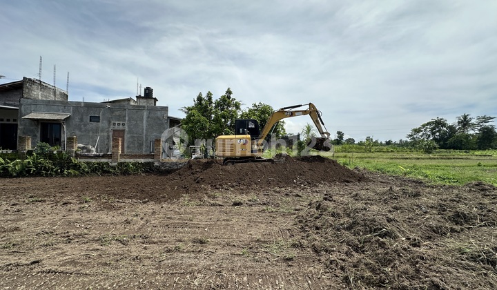Tanah Area Palagan Nempel Jalan Raya