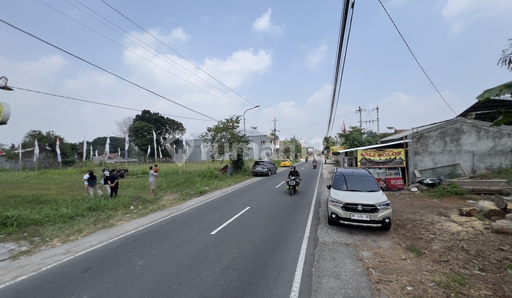 Land Area Adjacent to Main Road Palagan Land Area Adjacent to Main Road Palagan