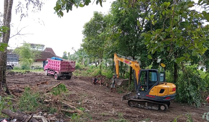 Tanah Kalasan Sleman 4 Menit Monumen Pelataran