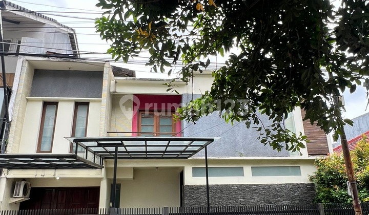 Dijual Rumah Esklusive di Cilandak Jakarta Selatan,Rumah Semi Furnish Cakep