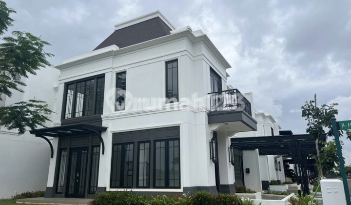 Dijual Rumah Hoek Premium di Summarecon Crown Gading