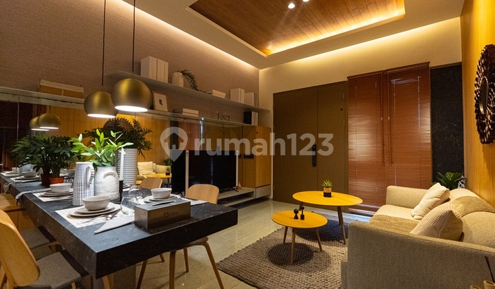 Rumah dengan Private Sky Villa 3 Lantai di Puri 11 Jakarta Barat 2