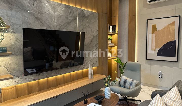 Rumah Mewah 3 Lantai di Cbd Cyber Puri 0 KM Tol Karang Tengah 2